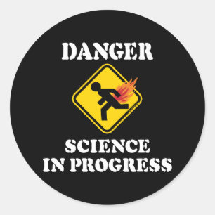 Sticker Rond Science du danger en cours - Humour de pet enflamm