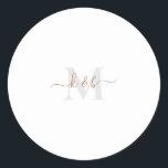 Sticker Rond Script de lavage de monogramme or et gris<br><div class="desc">Sticker Monogramme Or et Gris Moderne. Police combinée. Lave-toi. Simple.</div>