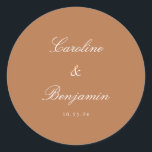 Sticker Rond Script Formel Mariage Élégant Personnalisé Terraco<br><div class="desc">Élégant classique classique classique classique traditionnel Script élégant invitation de mariage personnalisée Sticker rond classique en terre cuite et blanc</div>