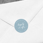 Sticker Rond Script Heureux Jamais après le Mariage de couleur<br><div class="desc">autocollant mariage avec les mots "Happily Ever After" dans un script de relaxation cursive en blanc contre une couleur arrière - plan modifiable (cliquez sur personnaliser pour accéder). Personnalisez-le en remplaçant le texte de l'espace réservé. Pour plus d'options comme changer la police et sa taille/couleur, développer la courbe /contrat ou...</div>