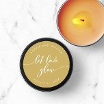 Sticker Rond Script Relax Laisser l'amour brillant Mariage de c<br><div class="desc">Un autocollant de faveur de mariage avec les mots "laisser éclater l'amour" dans un script de relaxation cursive en blanc contre une couleur d'arrière - plan modifiable (cliquez sur personnaliser pour accéder). Personnalisez-le en remplaçant le texte de l'espace réservé. Pour plus d'options comme changer la police et sa taille/couleur, développer...</div>
