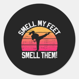 Sticker Rond Sentez Mes Pieds Sentez-Les Karaté Girl Martial Ar