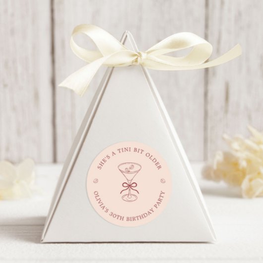 Sticker Rond She's A Tini Bit Older Coffee Martini Birthday