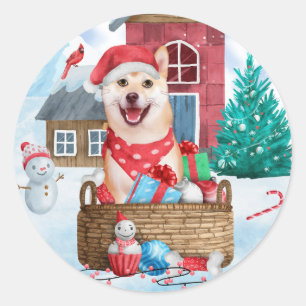 Sticker Rond Shiba Inu Chien Dans Maison de Noël enneigée