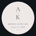 Sticker Rond Simple moderne Marine Blue Monogram Mix Match Mari<br><div class="desc">Simple Modern Navy Blue Monogram Mix Match Mariage Classic Round Sticker présente des appareillages de type moderne dans des tons doux et modernes de terre.</div>