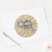 Sticker Rond Sirène d'argent dans le sable (Enveloppe)