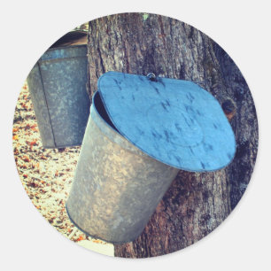 Sticker Rond Sirop d'érable Sap Buckets Nature