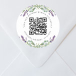 Sticker Rond Site mariage QR code détails rsvp lavender<br><div class="desc">Ajoutez votre URL pour votre site mariage. Pour plus d'informations,  détails,  rsvp en ligne. Un arrière - plan blanc décoré de fleurs de lavande et de verdure d'eucalyptus.</div>