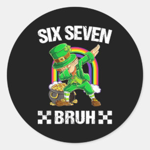 Sticker Rond Six Seven Bruh Dabbing Leprechaun Saint-Patrick