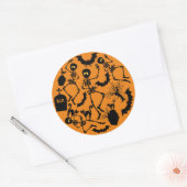 Sticker Rond Skeletons d'Halloween Macabre Dance (Enveloppe)