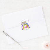 Sticker Rond Sloth Boho Rainbow Ne vous dépêchez pas d’être heu (Enveloppe)