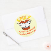 Sticker Rond Smile and the World Smile with You (Enveloppe)