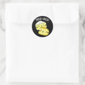 Sticker Rond Smoo-cheese Funny Cheese Pun Dark BG (Sac)