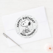 Sticker Rond Snoopy on Black White Comics | Joyeux anniversaire (Enveloppe)