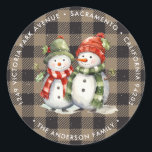 Sticker Rond Snowman Plaid Christmas Retourner l'adresse Étique<br><div class="desc">Le bison kaki a apposé des étiquettes d'adresse de retour de Noël avec deux bonhommes de neige habillés. Personnalisez facilement ces mignons étiquettes de Noël avec votre nom et adresse.</div>