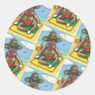 Sticker Rond SOCK MONKEY RED BIKINI, AU CARTOON DE PLAGE Drôle