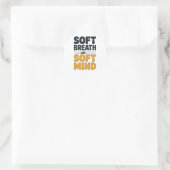 Sticker Rond Soft Breath Soft Mind Dandelion Yoga Inspiration A (Sac)