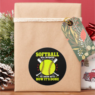 Sticker Rond Softball a été inventé pour montrer aux garçons co