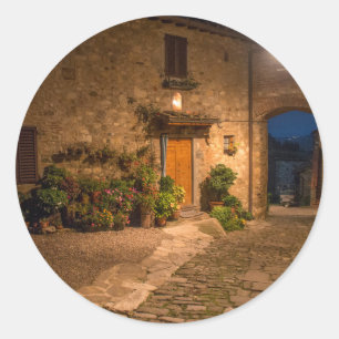 Sticker Rond Soir dans l'ancienne ville sur la colline