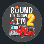 Sticker Rond Son L'alarme Je suis 2 pompier Moteur d'incendie<br><div class="desc">Son L'alarme I'm 2 Fire Engine Firefighter 2e Anniversaire Design Cadeau Classic Round Sticker Classic Collection.</div>