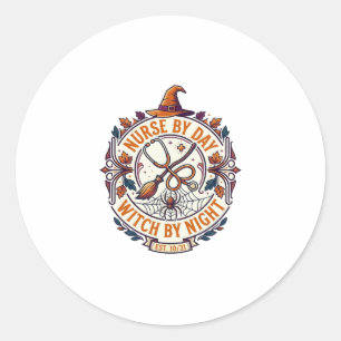 Sticker Rond Sorcière de jour de garde de nuit Halloween Balai