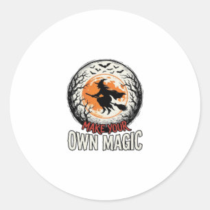 Sticker Rond Sorcière d'Halloween possède un design de t-shirt