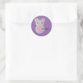 Sticker Rond Souris mignonne tenant un coeur (Sac)