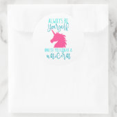 Sticker Rond Soyez une licorne (Sac)