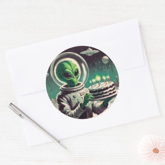Sticker Rond Space Alien with Birthday Cake UFO Flying Saucer  (Enveloppe)