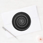 Sticker Rond Spirale pour la typographie de Pi sur Noir (Enveloppe)
