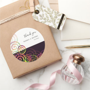 Sticker Rond Spirales arc-en-ciel chic sur fond violet foncé