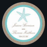 Sticker Rond Starfish Turquoise Burlap Beach Wedding Collection<br><div class="desc">L'étoile de mer turquoise sur la collection de mariages de plage de burlap est parfaite pour tout couple qui planifie un mariage romantique en bord de mer. L'arrière - plan rustique effet burlap donne à ces invitations une atmosphère boho-chic, tandis que le turquoise tropical a un coloris frais et cool...</div>