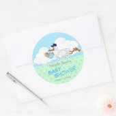 Sticker Rond Stork avec un mignon petit bébé garçon (Enveloppe)