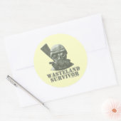 Sticker Rond Survivant des terres désolées (Enveloppe)
