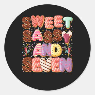 Sticker Rond Sweet Sassy Et Sept Ans 7 Ans 7ème Birt