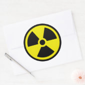 Sticker Rond Symbole de danger de radiation (Enveloppe)