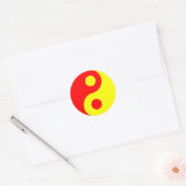 Sticker Rond Symbole jaune et rouge du Yang (Enveloppe)