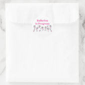 Sticker Rond T-shirts et cadeaux Ballerina in Progress (Sac)