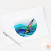 Sticker Rond Technicolor Windsurfer dans un typhon (Enveloppe)