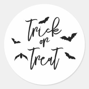 Sticker Rond Texte noir de Trick Or Treat avec Halloween et cha