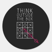 Sticker Rond Think Outside The Box _ Tic Tac Toe _ Funny Sy Ner (Devant)