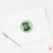 Sticker Rond "Tongue Out, Tough Love" Rottweiler (Enveloppe)