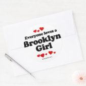 Sticker Rond Tout le monde aime une fille de Brooklyn (Enveloppe)