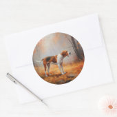 Sticker Rond Treeing Walker Coonhound dans les feuilles d'autom (Enveloppe)