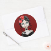Sticker Rond Triste fille aux roses rouges (Enveloppe)