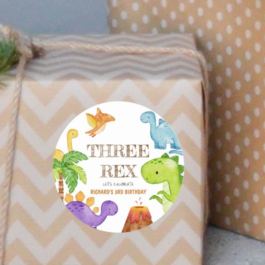 Sticker Rond Trois enfants Rex Dinosaur 3e fête d'anniversaire