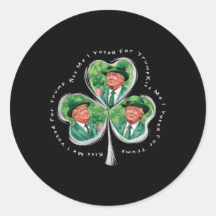Sticker Rond Trump St Patrick's Day 2025 Funny Kiss Me J'ai vot