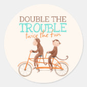 Sticker Rond Twins Baby shower mignon singe double problème (Devant)