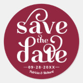Sticker Rond Typographie moderne Mariage Enregistrer La Date (Devant)