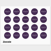 Sticker Rond Typographie Monogramme Violet Foncé Classique de M (Feuille)